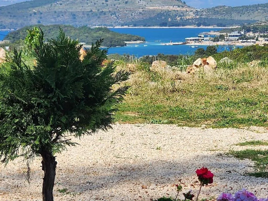 Blissful Oasis Retreat Villa Sarande 0*,